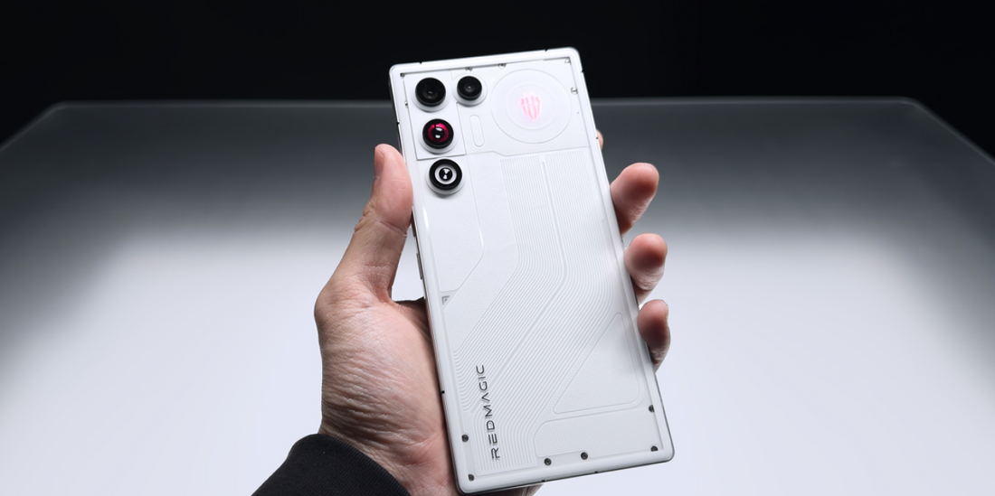 Does Size Matter? Choosing Between a Gaming Tablet and a Gaming Phone ...